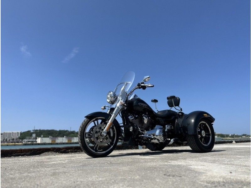 [Okinawa, Naha] Rental trikes - no motorcycle license required! Can be driven with a regular car manual transmission license!の紹介画像