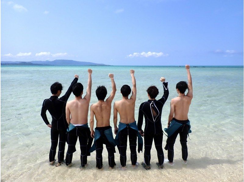 【石垣島・7時間】1日たっぷり遊び尽くそう｜初めてでもOK幻の島上陸｜体験ダイビング&遭遇率99%ウミガメシュノーケル【写真無料、送迎無料】の紹介画像