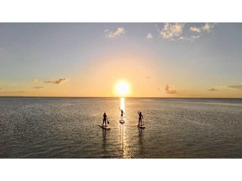 【感動保証】石垣島サンセットSUP＆ドローン空撮!!刻一刻と変わる空と海を特別な1枚にの紹介画像