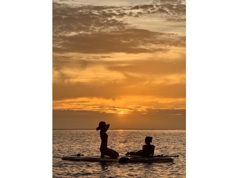 【感動保証】石垣島サンセットSUP＆ドローン空撮!!刻一刻と変わる空と海を特別な1枚にの紹介画像