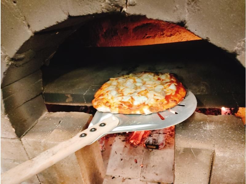 [Chiba/Inzai] Be enchanted by the flames seen from the stone oven ♪ Experience making pizza in the forest! Bake and eat delicious pizza with your family and friends ♪ Free transportation availableの紹介画像