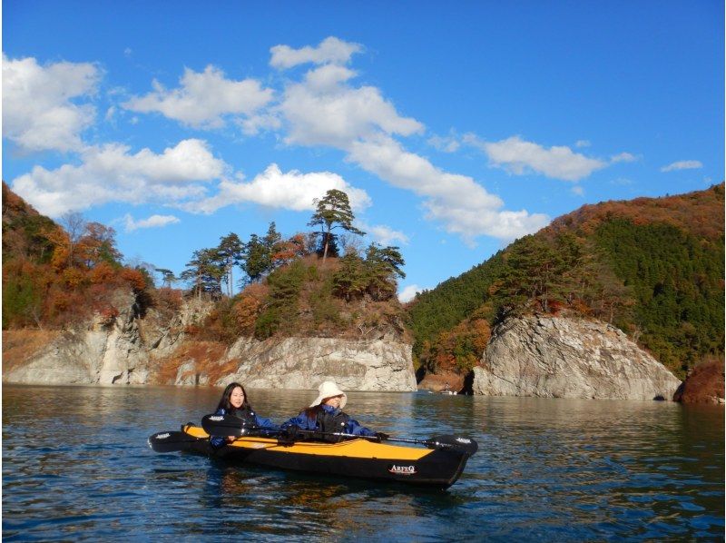 【関東／埼玉 群馬県境】秩父長瀞近くでレイクカヌー カヤック　穴場でたっぷりロングツーリング(乗船２倍)　◎春は新緑★、秋は紅葉＆冬桜もの紹介画像