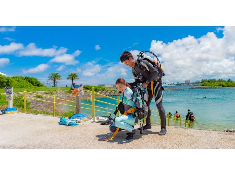【沖縄・那覇】現地2日間PADIダイビングライセンス取得。女性お一人参加大歓迎！初心者認定27,000名超、国内トップクラスのスクールで安心の紹介画像