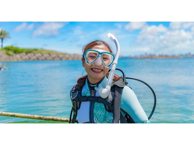 【沖縄・那覇】現地2日間PADIダイビングライセンス取得。女性お一人参加大歓迎！初心者認定27,000名超、国内トップクラスのスクールで安心の紹介画像