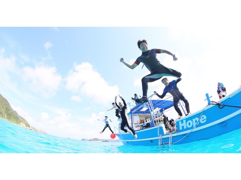 【沖縄・那覇】現地2日間PADIダイビングライセンス取得。女性お一人参加大歓迎！初心者認定27,000名超、国内トップクラスのスクールで安心の紹介画像