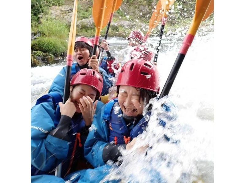 【北海道・南富良野】富良野・トマムで遊ぶなら♪　空知川ラフティング　６歳からOK！ベース移転記念！今シーズン写真データ無料！の紹介画像