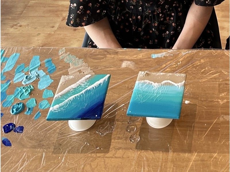 [Ishigaki Island / Resin Art Experience] Make an ocean coaster (2 pieces) ♡ Create a memorable ocean. Groups are also welcome!の紹介画像