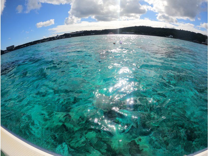 【沖縄・恩納村】《送迎 可能》青の洞窟を冒険する10歳からOKの体験ダイビング！※送迎範囲ありの紹介画像