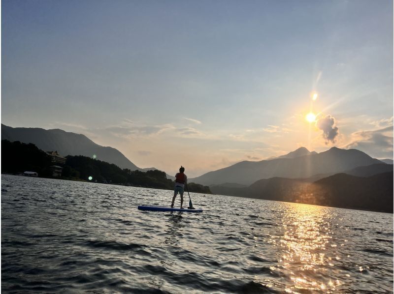 【山梨県・河口湖】夕方サンセット　SUP(サップ)体験ツアー　♪ワンちゃんオッケー♪の紹介画像