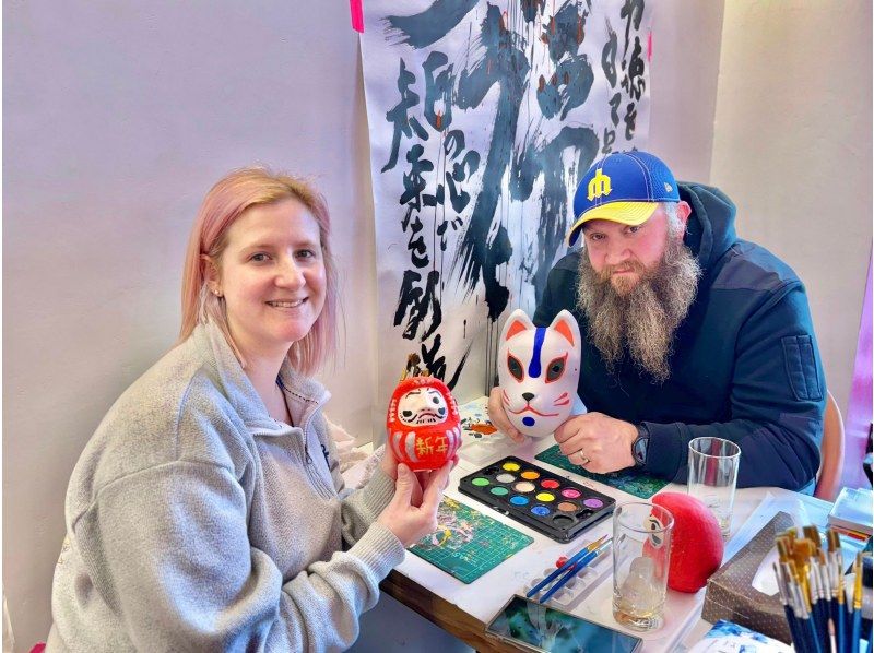 [Tokyo, Asakusa] Paper Mache Painting Experience: Make your own original Daruma, Maneki Neko, and Fox masks! の紹介画像