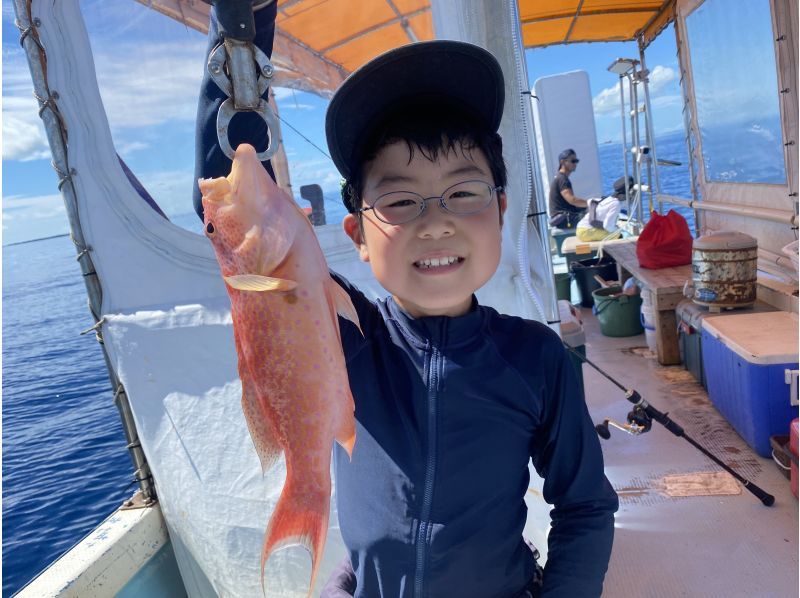 【石垣島・1日】手ぶらで1日船釣り体験！5歳～OK☆初心者、ご家族も大歓迎！（釣った魚は調理可能）の紹介画像