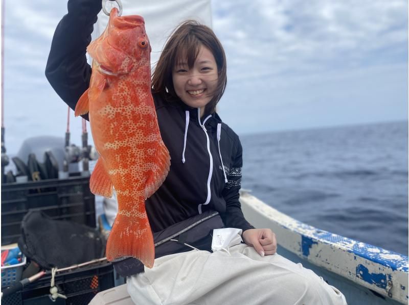 【石垣島・1日】完全貸切◆お手軽ライトフィッシング＆石垣島人気スポット巡り（手ぶらOK、写真・動画データ無料プレゼント）