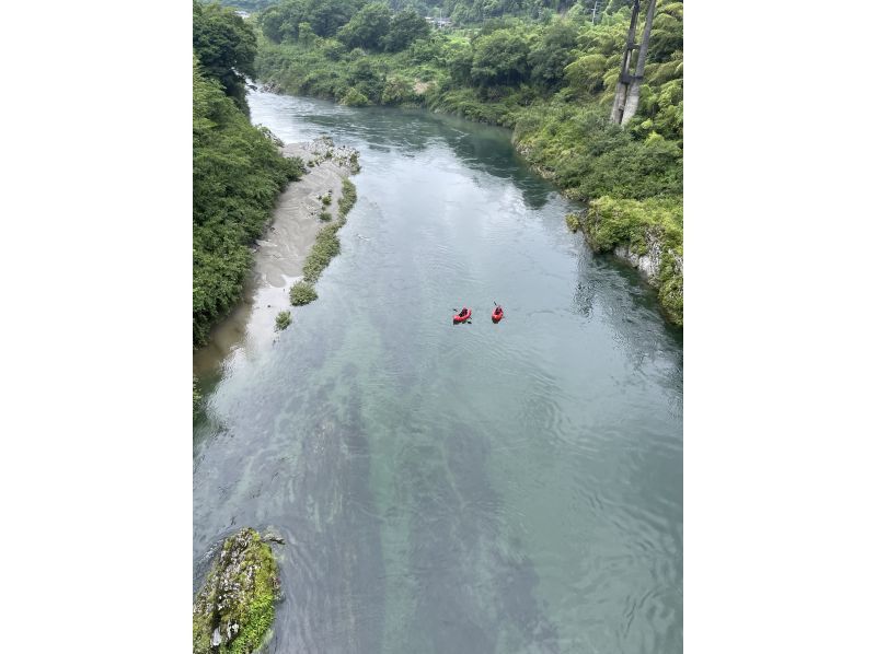 Popularity is on the rise! Light and easy to ride! Excellent maneuverability and stability! Mini touring on the clear Yoshino River in a packraft, about 1.5 km! Lessons included [Kochi] About 15 minutes from Otoyo ICの紹介画像