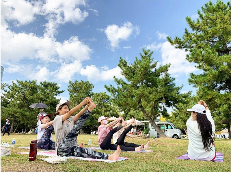 【シガリズム体験】滋賀・琵琶湖 木陰ヨガ