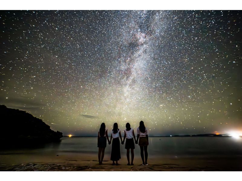 [Okinawa Main Island, Kouri Island] Starry sky photo for couples and families. Commemorative photo with the stars of Okinawa.の紹介画像