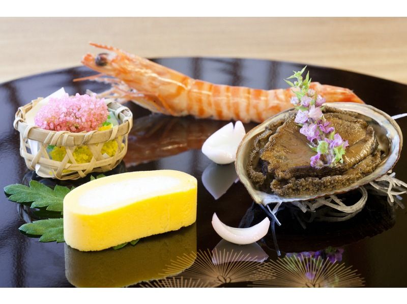 [新潟/加茂]在老字號山重總店用餐，可以享受豐富的四季（日本人）の紹介画像
