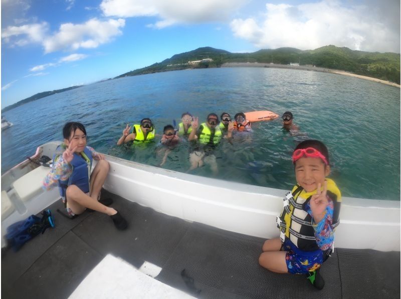 瀬底島開催！お子様・経験者もスキルに合わせてご案内！完全貸切ボートシュノーケリングツアー！お帰りの際に写真・動画をプレゼント！の紹介画像