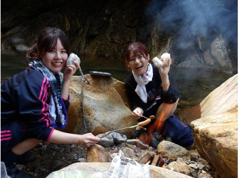 【大分・佐伯市】1組限定【日帰り】「秋の藤河内渓谷/沢歩き」(昼食.珈琲.ｵﾔﾂ/♨️付)【装備無料】10～12月の紹介画像