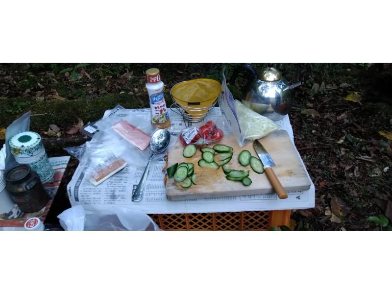 【大分・佐伯市】1組限定【1泊2日/♨️】「冬の氷結観音滝73m沢歩き」(焚火野営.2食/弁当/ｺｰﾋｰ/おやつ付)【装備無料/子供参加可】の紹介画像