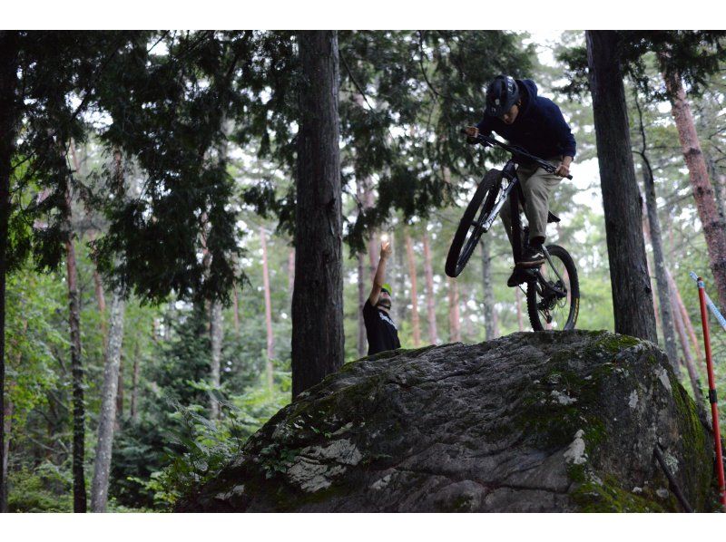 【長野・八ヶ岳・諏訪】日本最大級のMTBパークでマウンテンバイクダウンヒル体験!【1日】の紹介画像