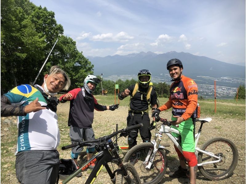 【長野・八ヶ岳・諏訪】日本最大級のMTBパークでマウンテンバイクダウンヒル体験!【1日】の紹介画像