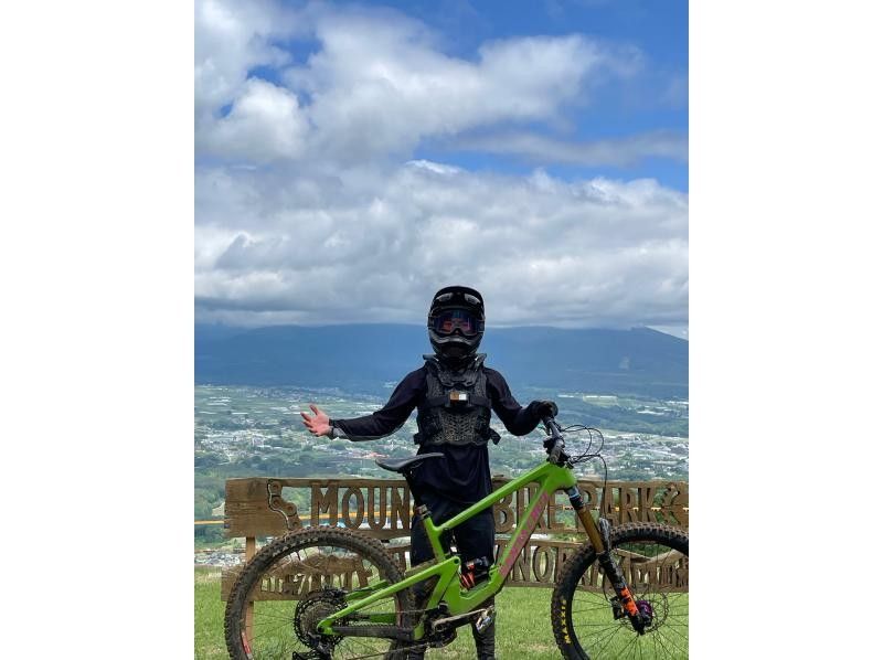 【長野・八ヶ岳・諏訪】日本最大級のMTBパークでマウンテンバイクダウンヒル体験!【1日】の紹介画像