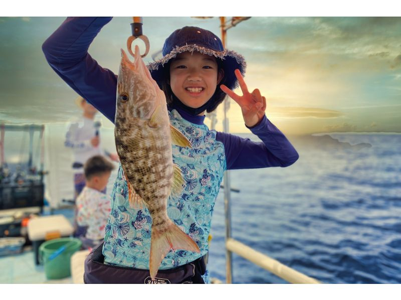 【沖縄・石垣島】初心者大歓迎！石垣島サンセットフィッシング＆夏の夕日と釣りの魅力を体感♪の紹介画像