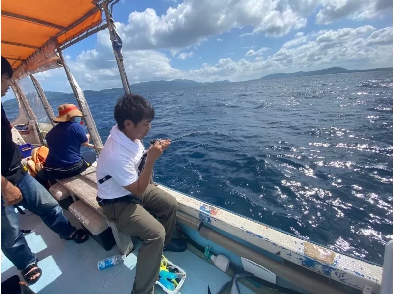 【沖縄・石垣島】初心者大歓迎！石垣島サンセットフィッシング＆夏の夕日と釣りの魅力を体感♪の紹介画像