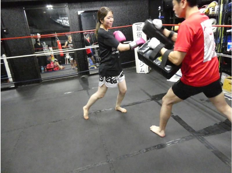 【東京・新宿】Practice Muay Thai Boxing　旅行先でもキックボクシングで運動不足解消！Shinjuku Tokの紹介画像
