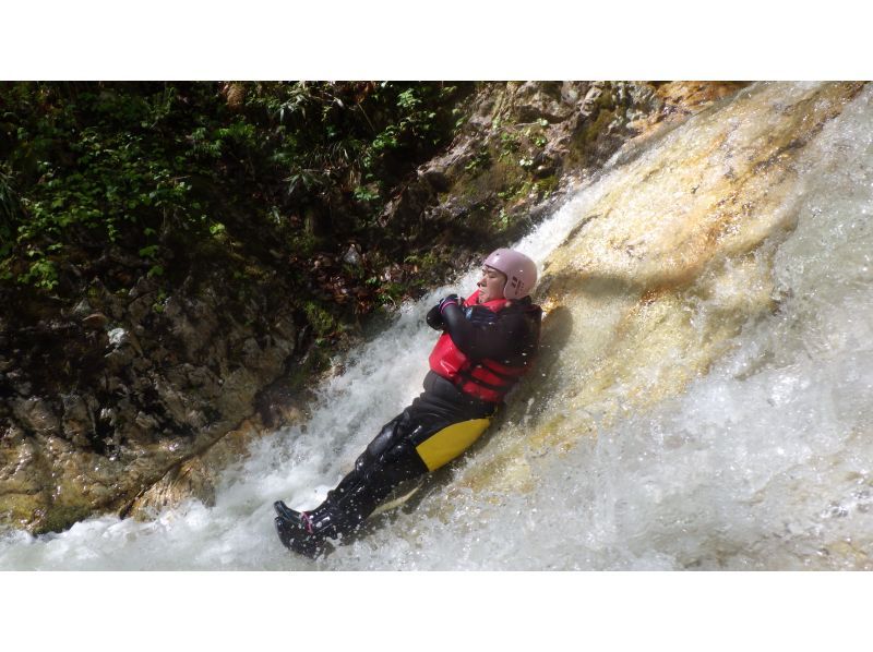 [Gunma/Minakami] Canyoning half-day course! Free drink plan Even beginners can do it (^^♪の紹介画像