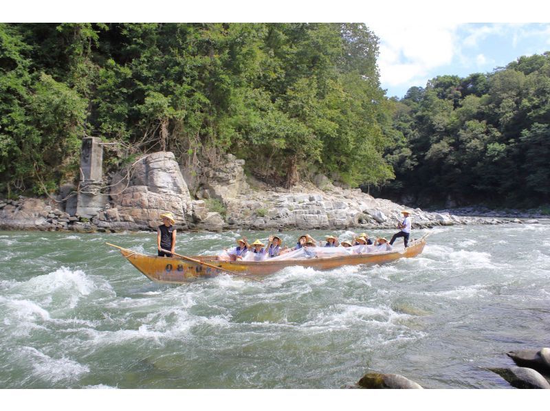 【長野・飯田】波しぶきを浴びてエンジョイ天竜川和船下り・伝統の和船で天竜川を下る！船頭さんが和船の伝統（歴史・造船造船・操船技術）をご案内！