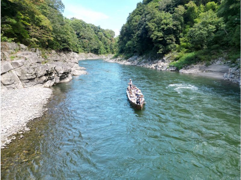 【長野・飯田】波しぶきを浴びてエンジョイ天竜川和船下り・伝統の和船で天竜川を下る！船頭さんが和船の伝統（歴史・造船造船・操船技術）をご案内！