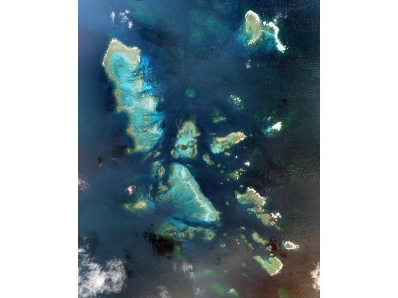 【沖縄・宮古島】日本最大級の珊瑚礁「八重干瀬」にてスキンダイビングツアー！の紹介画像