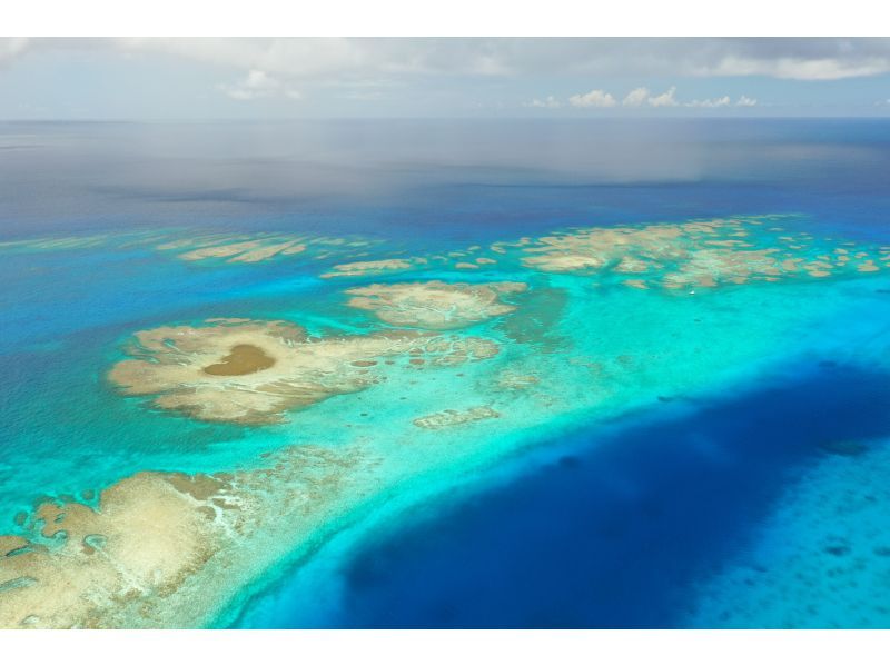 【沖縄・宮古島】日本最大級の珊瑚礁「八重干瀬」にてスキンダイビングツアー！の紹介画像