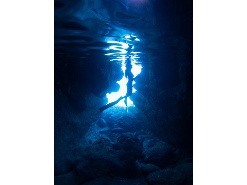 【沖縄・宮古島】伊良部島周辺ボートシュノーケル、スキンダイビングツアー！の紹介画像