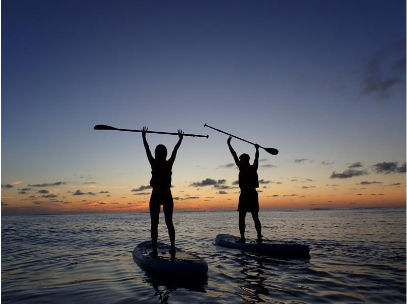 SALE! [Miyakojima/Private] [A blissful moment on the beach early in the morning] Sunrise SUP experience limited to one group! ★Free photo data★Beginners welcomeの紹介画像