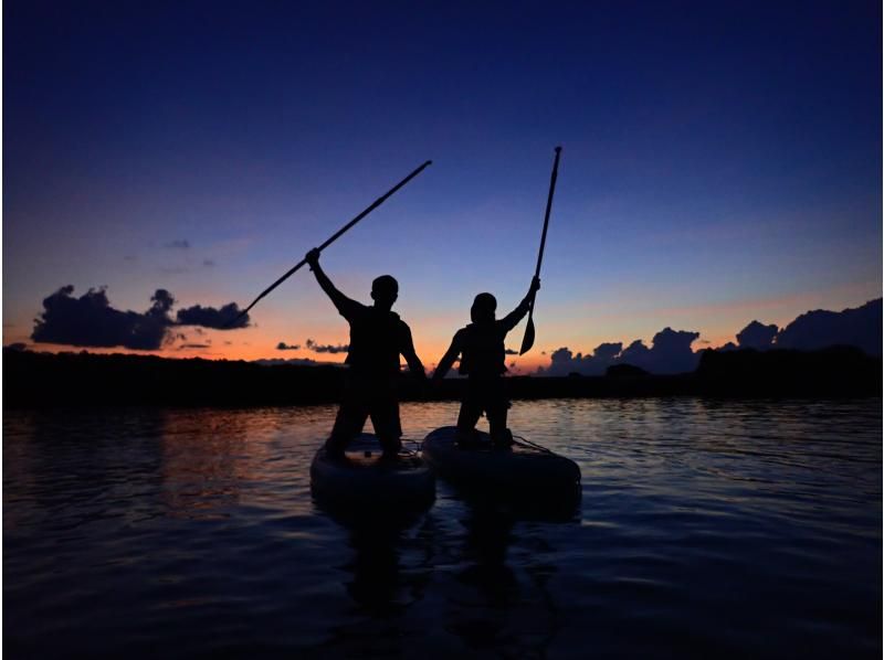 Miyakojima "A blissful moment on the beach early in the morning" Exclusive for one group only [Sunrise SUP tour] ★ Photo data gift ★ Beginners welcomeの紹介画像