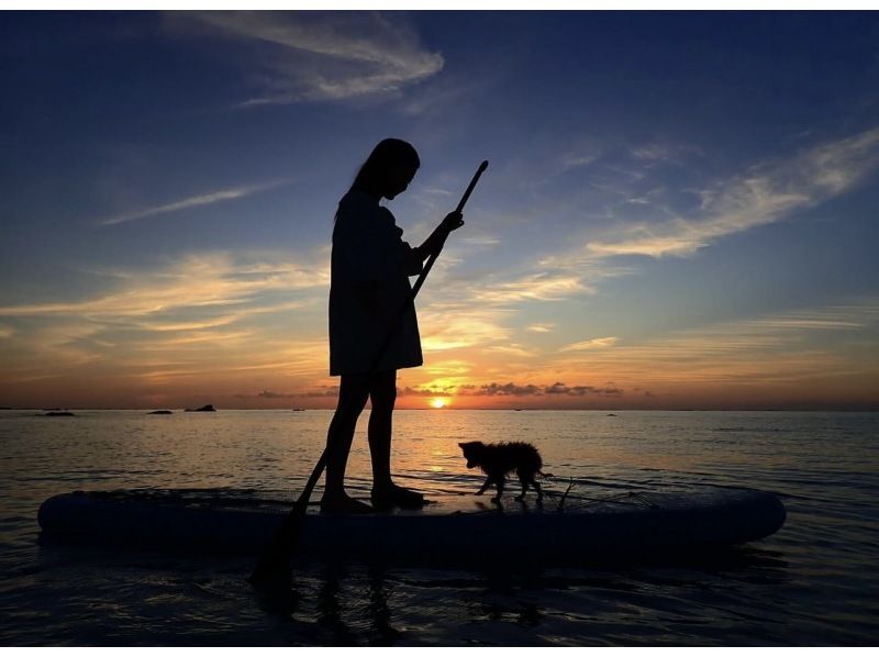 SALE! [Miyakojima/Private] [A blissful moment on the beach early in the morning] Sunrise SUP experience limited to one group! ★Free photo data★Beginners welcomeの紹介画像