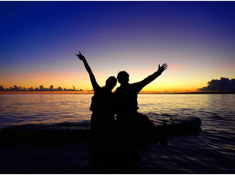 Miyakojima "A blissful moment on the beach early in the morning" Exclusive for one group only [Sunrise SUP tour] ★ Photo data gift ★ Beginners welcomeの紹介画像