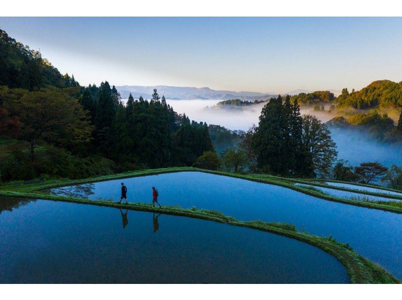 [Niigata, Tokamachi] Enjoy the spectacular view of the Hoshi Pass rice terraces all to yourself! Tokamachi Rice Terrace Trekking along the ancient path with a private guideの紹介画像