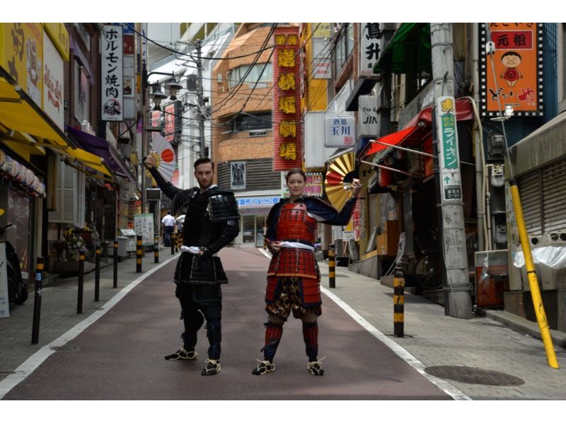 【東京/澀谷】澀谷街頭攝影課程【超值體驗！到澀谷市區去拍一張鎧甲照】讓我們感受一下市中心的“武士”吧！の紹介画像