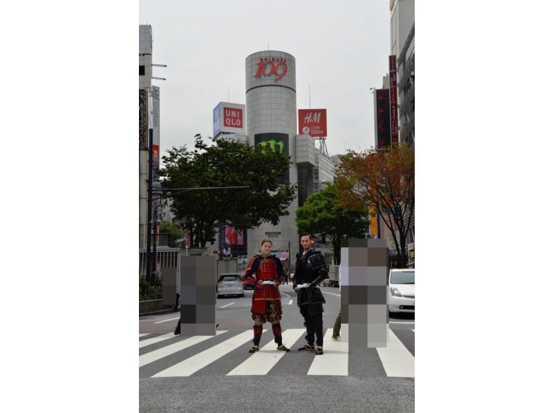 [โตเกียว/ชิบูย่า] หลักสูตรการถ่ายภาพถนนชิบูย่า [ประสบการณ์ล้ำค่าสุด ๆ ! ออกไปถ่ายรูปชุดเกราะที่เมืองชิบูย่า] รู้สึกเหมือนเป็น "ซามูไร" กลางเมืองกันเถอะ!の紹介画像