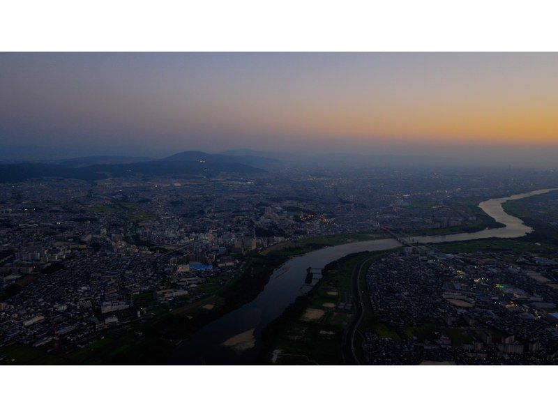 [เกียวโต / รอบสถานีเกียวโต] ล่องเรือชมทิวทัศน์ยามค่ำคืนของเกียวโตの紹介画像