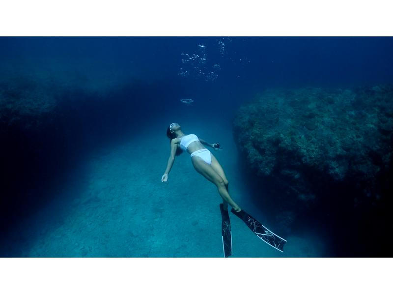 [沖繩/宮古島] 淺潛之旅 從初學者到經驗豐富的人的小團體！帶射擊！の紹介画像