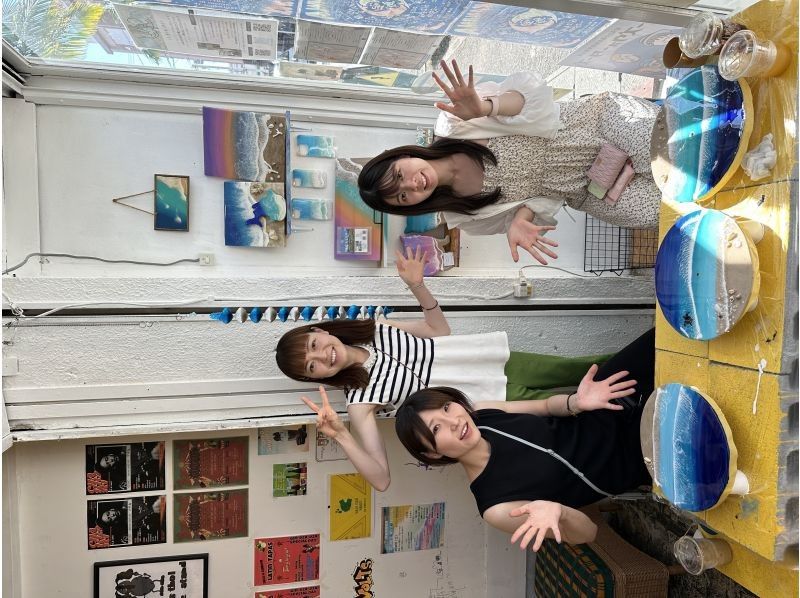 [Okinawa/Ishigaki Island] Making a sea resin art “original wall clock” ♡ Groups also accepted!