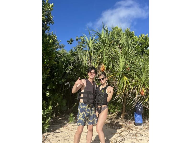 [石垣島] ★SUP 和海龜浮潛僅限一組★在其他旅遊中，您必須遊 1000 公尺才能到達海龜身邊，但在這次旅遊中，您可以輕鬆乘坐 SUP 完成！ ！の紹介画像