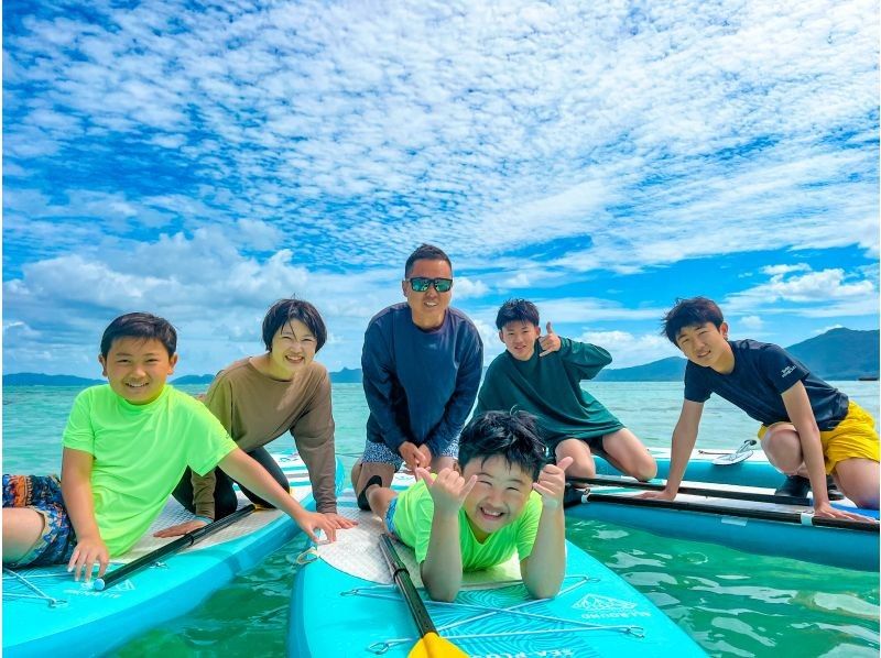 [石垣島] ★SUP 和海龜浮潛僅限一組★在其他旅遊中，您必須遊 1000 公尺才能到達海龜身邊，但在這次旅遊中，您可以輕鬆乘坐 SUP 完成！ ！の紹介画像