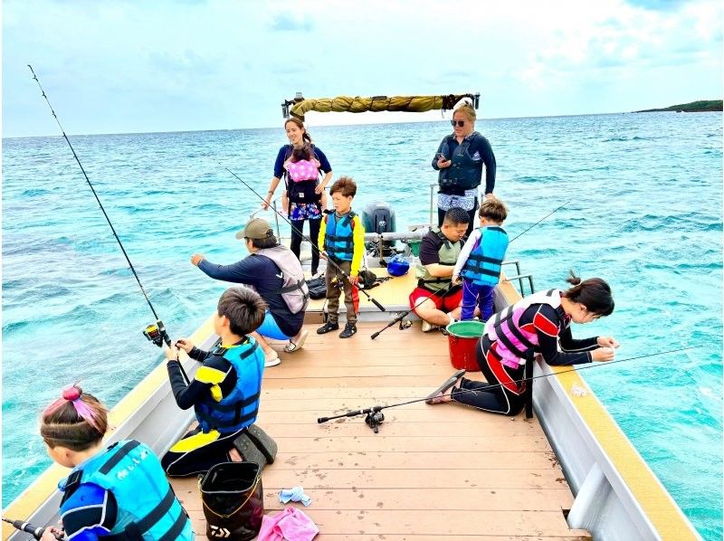 プレミアム【完全貸切】0才～85歳ボートシュノーケリング初心者様船釣りドローン無料の紹介画像