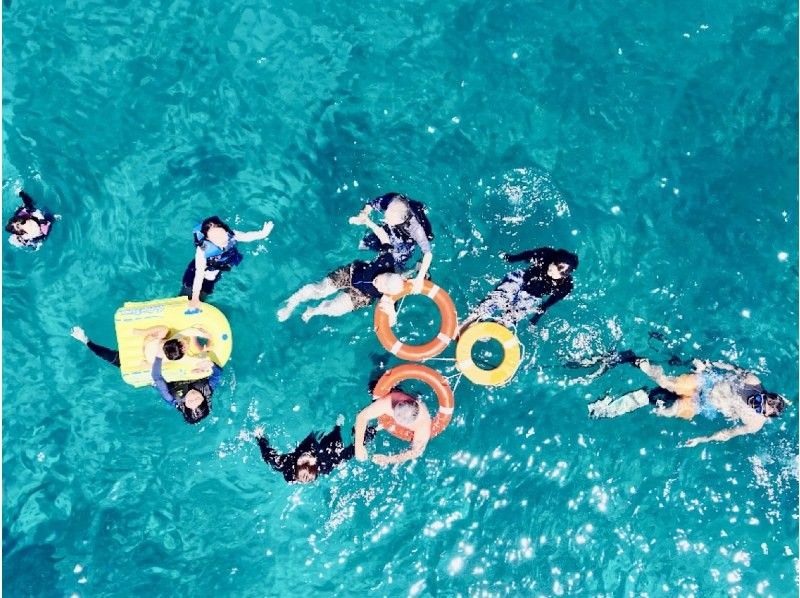 プレミアム【完全貸切】0才～85歳ボートシュノーケリング初心者様船釣りドローン無料の紹介画像