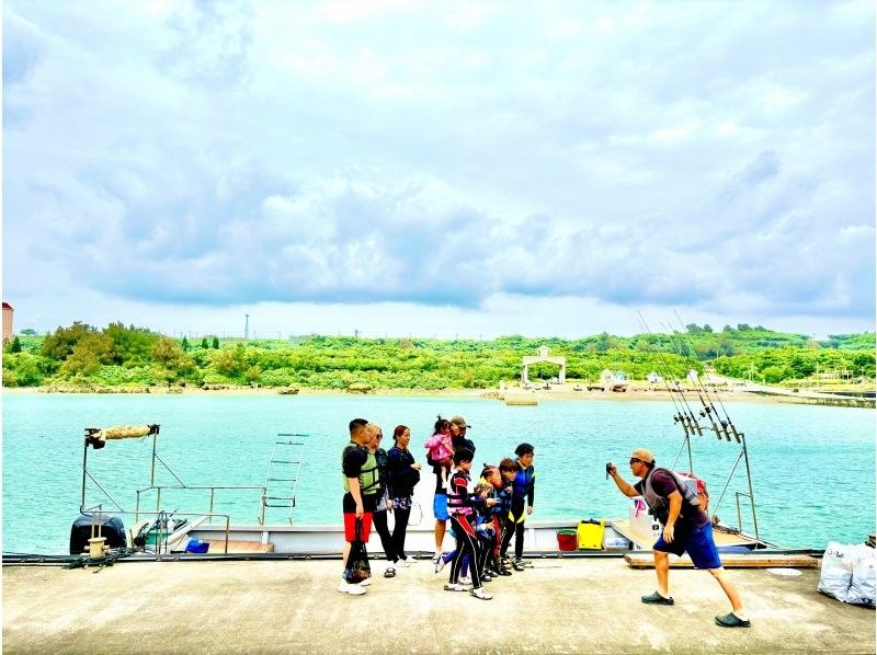 プレミアム【完全貸切】0才～85歳ボートシュノーケリング初心者様船釣りドローン無料の紹介画像